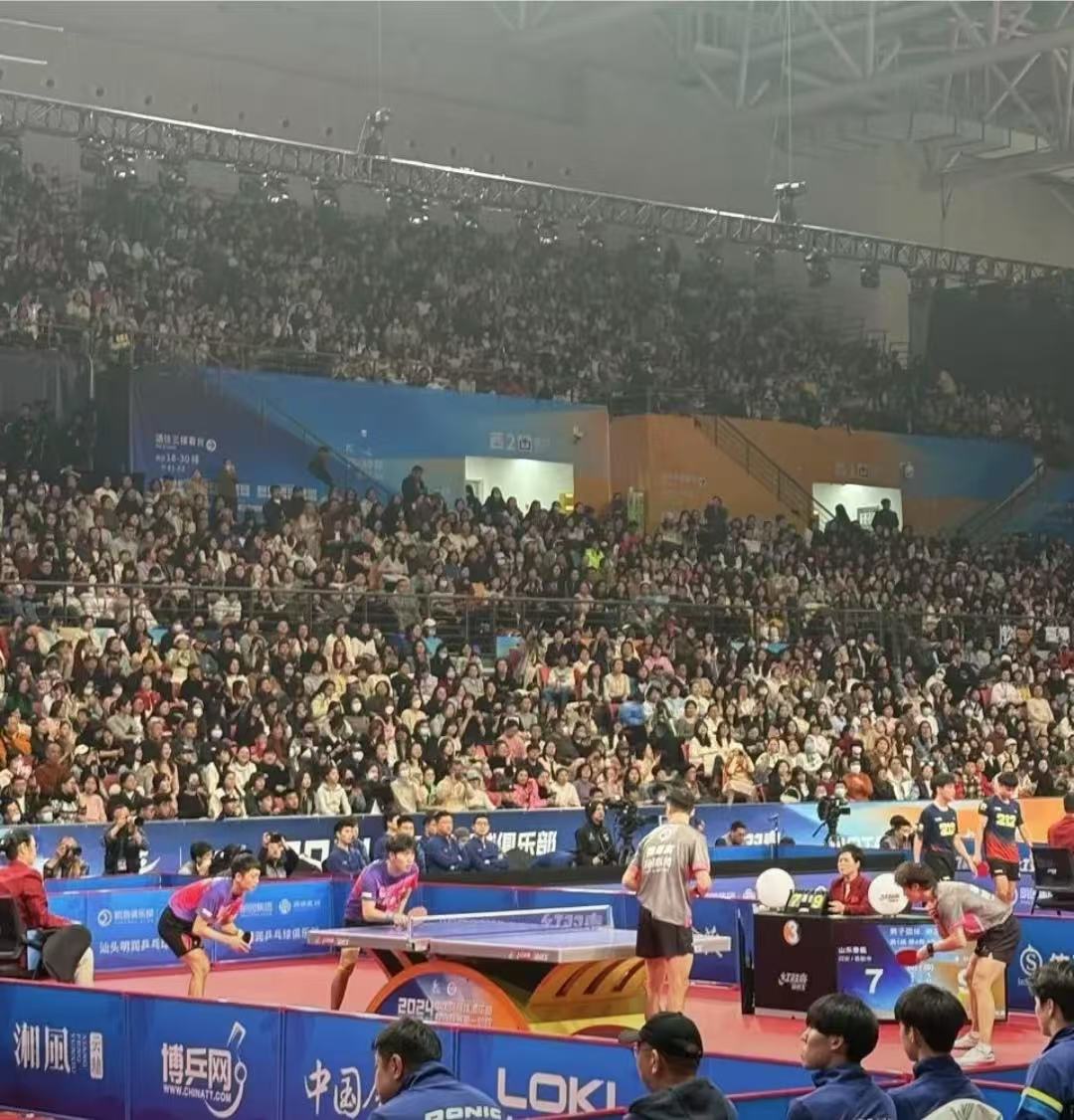 国际大赛掀起风浪，球迷热情高涨的简单介绍