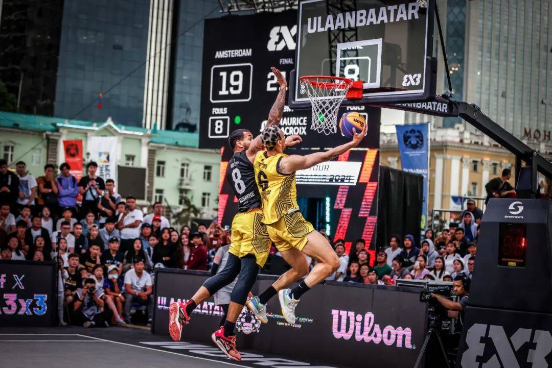 FIBA分享三篮世界杯精彩瞬间：裁判兼职动作指导的简单介绍