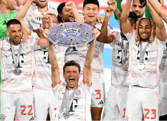 世俱杯悲喜夜：2球被吹+点球被取消拜仁0-2九人