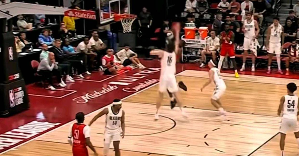 关于杨瀚森15分3板2帽NBA夏联开拓者击败鹈鹕的信息
