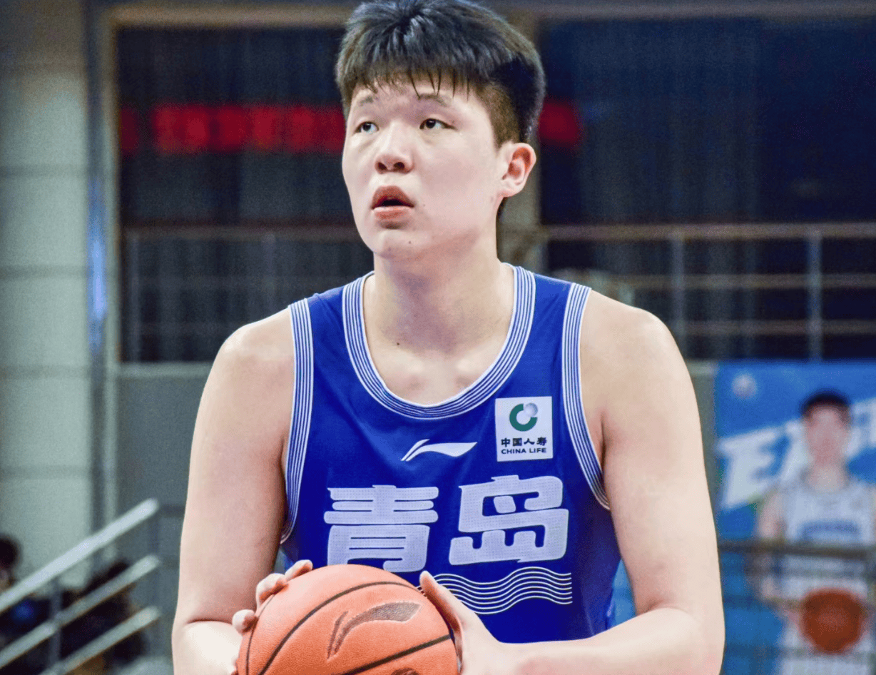 杨瀚森夏联场均10分5板2.3帽屡次贡献惊艳妙传的简单介绍