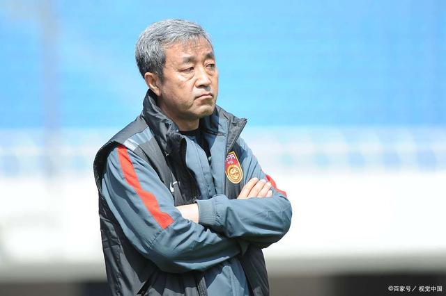 申台龙：未收到中国足协邀请若有报价我就去执教的简单介绍