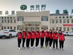 球队拉练进行中，全队齐心协力的简单介绍