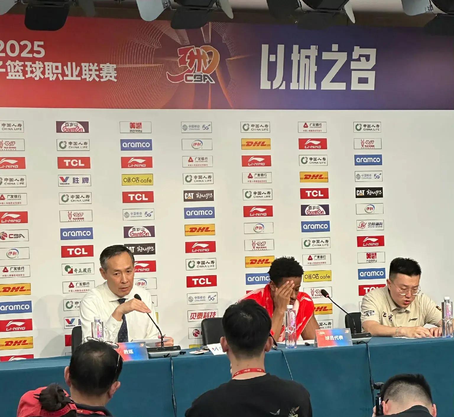 博鱼体育中国官网-球队掀翻对手，主教练对球员表现赞不绝口